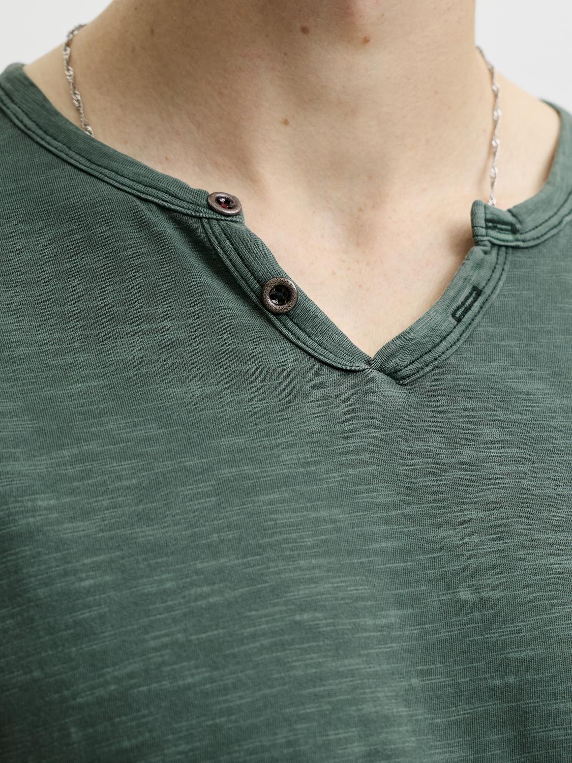 model_shot-detail